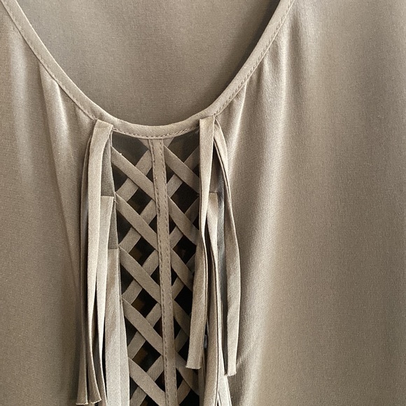 BcbgMaxazria Mura Olive Green Silk Sleeveless Blouse M - Picture 3 of 6